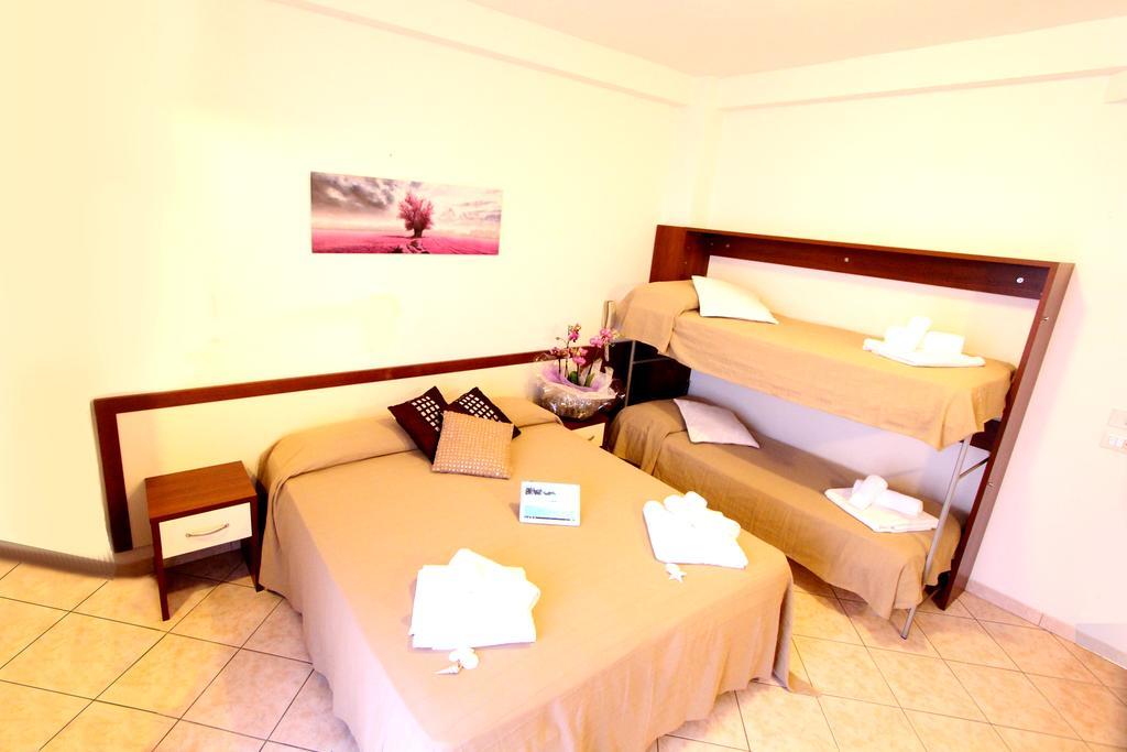 Hotel Misano ميسانو ادرياتيكو المظهر الخارجي الصورة