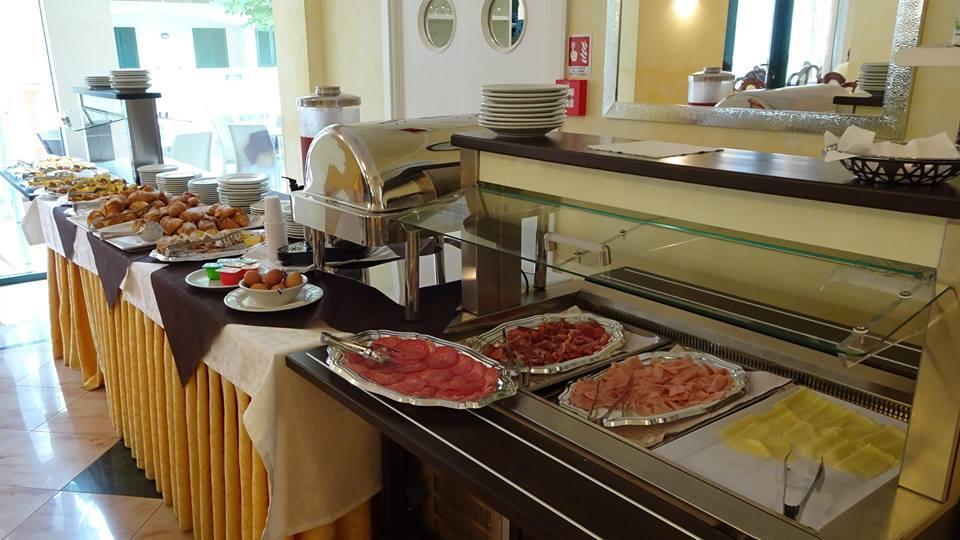Hotel Misano ميسانو ادرياتيكو المظهر الخارجي الصورة